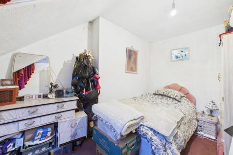 Bedroom: