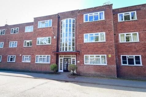 2-bed flat on Ballbrook Court, Didsbury, M20, £1,395/mo