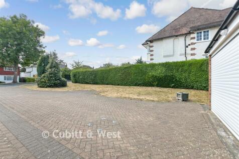 Driveway/Parking
