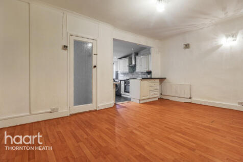 London, SE25 - property photo