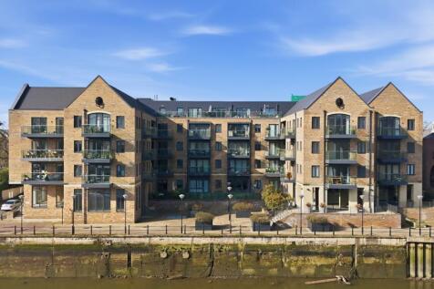 Isleworth, TW7 - property photo