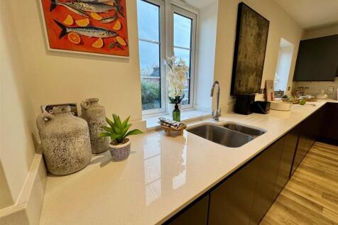 Kitchen extras 1.jpg