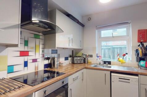 Communal Kitchen ...