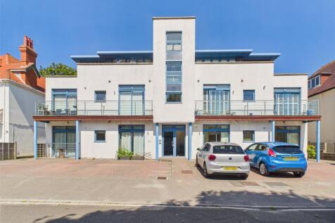 Bournemouth, BH6 - property photo