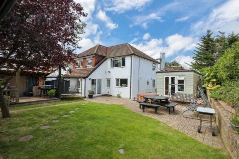 Burgess Hill, RH15 - property photo