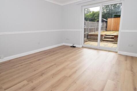 Newcastle Close, Great Ashby, Stevenage, Hertfordshire, SG1 photo 4