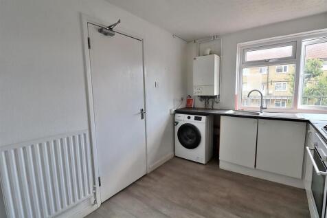 Barrowfield Close, Edmonton, London photo 4
