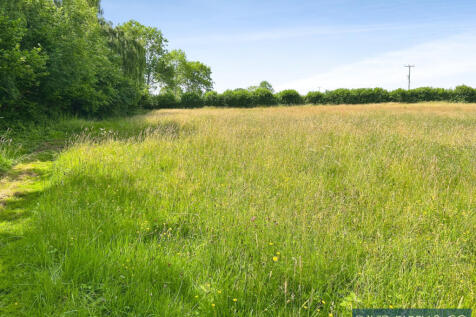 Attractive Smallholding Country Property