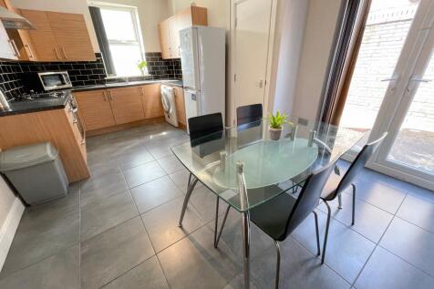 4-bed terraced on Wedgewood Street, L7 2QH, , £628/mo