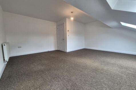 92 Wellington Road, Ashton-Under-Lyne photo 5