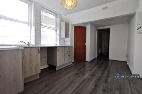 Kitchen / Living Area