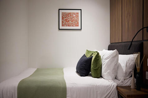 Studio flat on Apt 0107, Live Oasis Merrion Street Gardens #075942, £1,111/mo