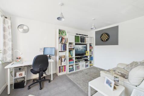 Versatile Reception Room