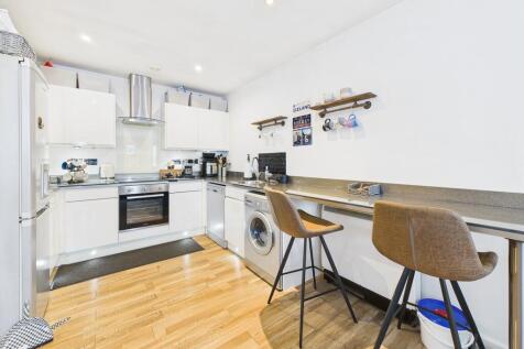 CAM02854G0-PR0451...