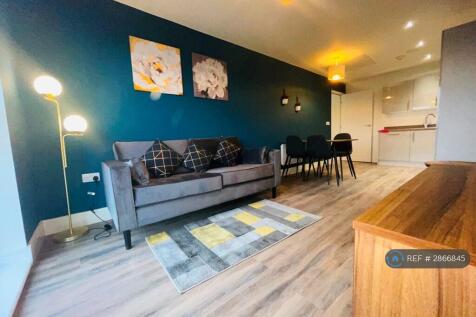 Good Sized Living And Dining Area 