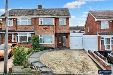 Nuneaton, CV10 - property photo