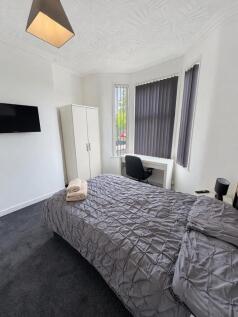 4 Bedroom House in CW2 7LJ