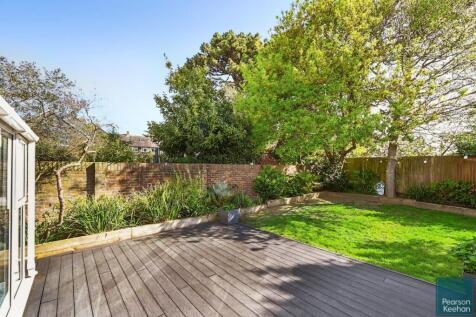 26 Norman Cresent BN43 (32).jpg