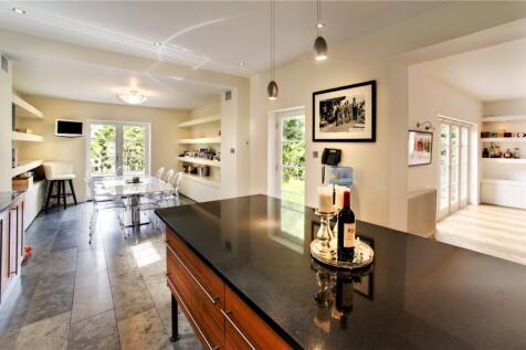 Hollycroft Avenue, Hampstead, London, NW3 photo 4