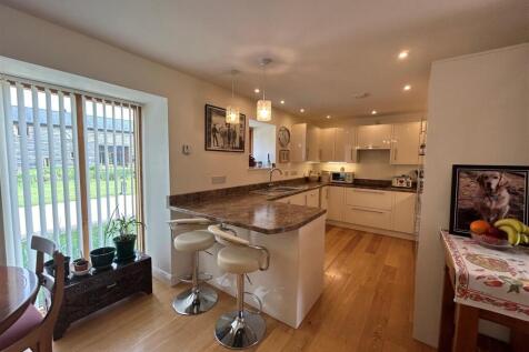 Els kitchen photo.jpg
