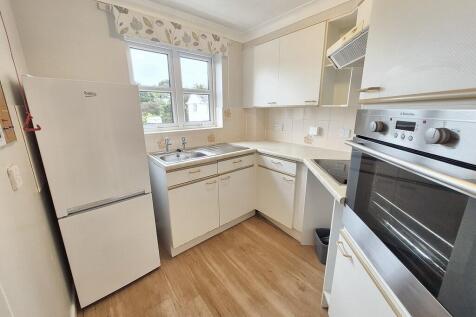 Cliff Road, Falmouth photo 5