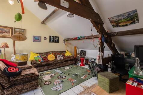 Piercy End 44 Bedroom 4-1.jpg