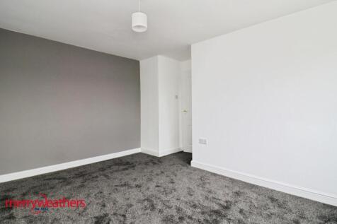 REAR BEDROOM