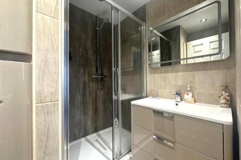 En Suite Shower Room