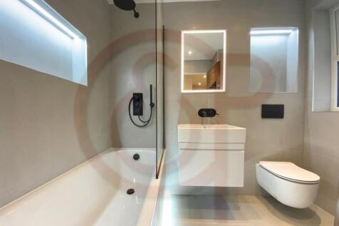 1st bathroom.jpg