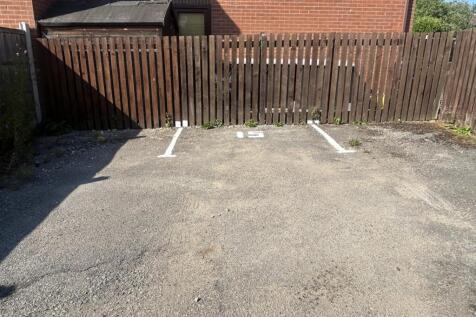 15 Naseby Parking.jpg