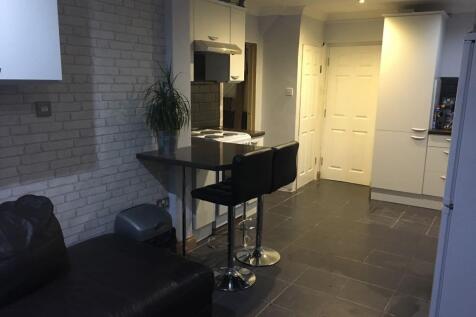 Kitchen diner (2).JPG