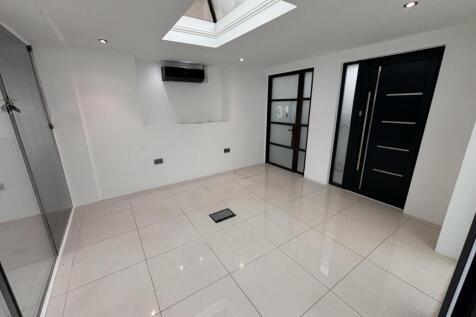 Photo 16-10-2025, 12 48 56 (1).jpg