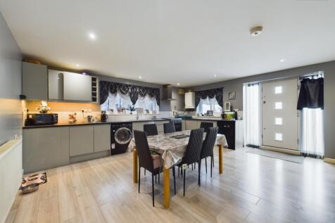 Bungalow - Kitchen/Living/Dining Room