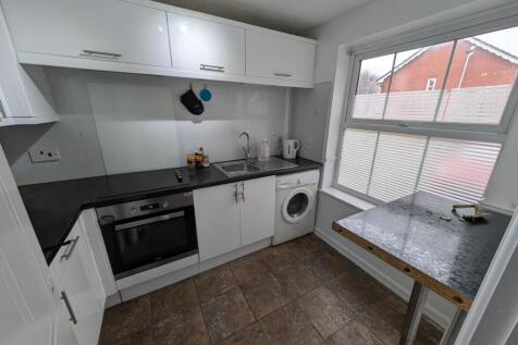 Pursey Drive, Bradley Stoke, Bristol photo 4