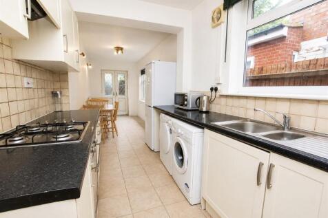 Warwards Lane, Birmingham, B29 photo 4