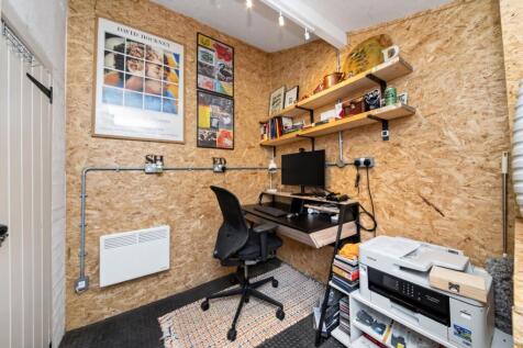 HOME OFFICE / STUDIO