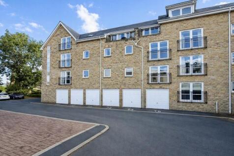 Regent Court, Savile Park, Halifax photo 4