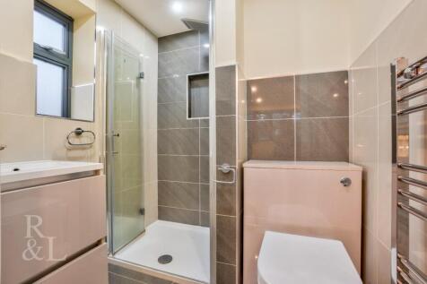 30 Carsington Crescent (32).jpg