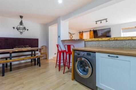 25 Garden Flat-19.jpg