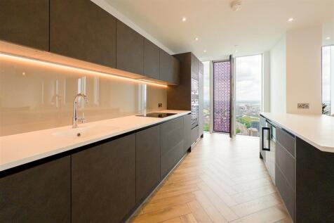Elizabeth Tower, Crown Street, M15 photo 4