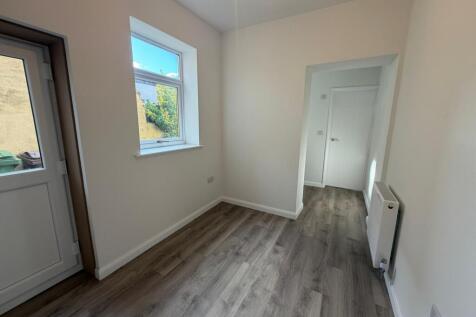 Edinburgh Street, Goole, North Humberside, DN14 photo 3