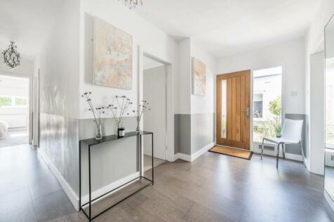 Longrood Road, Rugby