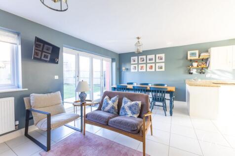 Kitchen / Dining / Family Room