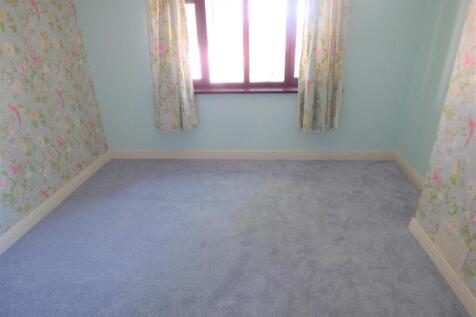 Park Drive, Ilkeston. DE7 5NR photo 4