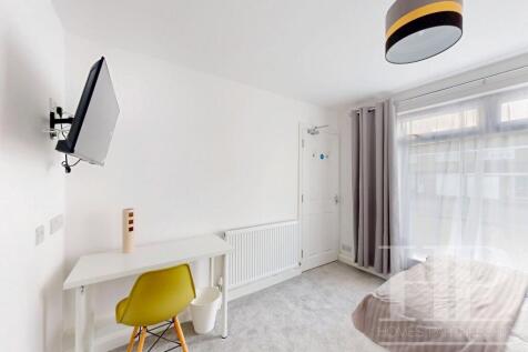 Double Bedroom