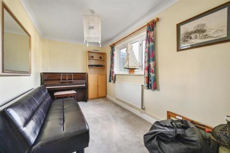 5 HARTFIELD ROAD (4).jpg