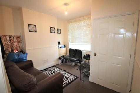 Connaught Street, Kettering, Northamptonshire, NN16 photo 3