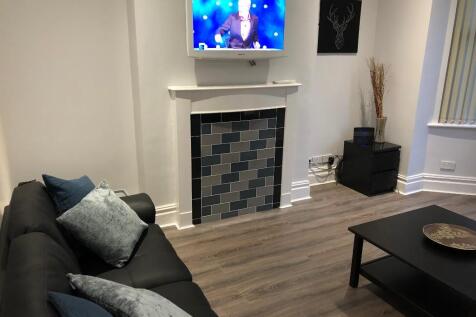 *STUDENT ONLY* Conyngham Road - £180 per person per week - All Inclusive Bills! photo 3
