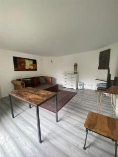 lounge 1.jpg