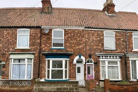 2 Bedroom House - mid terrace for Sale